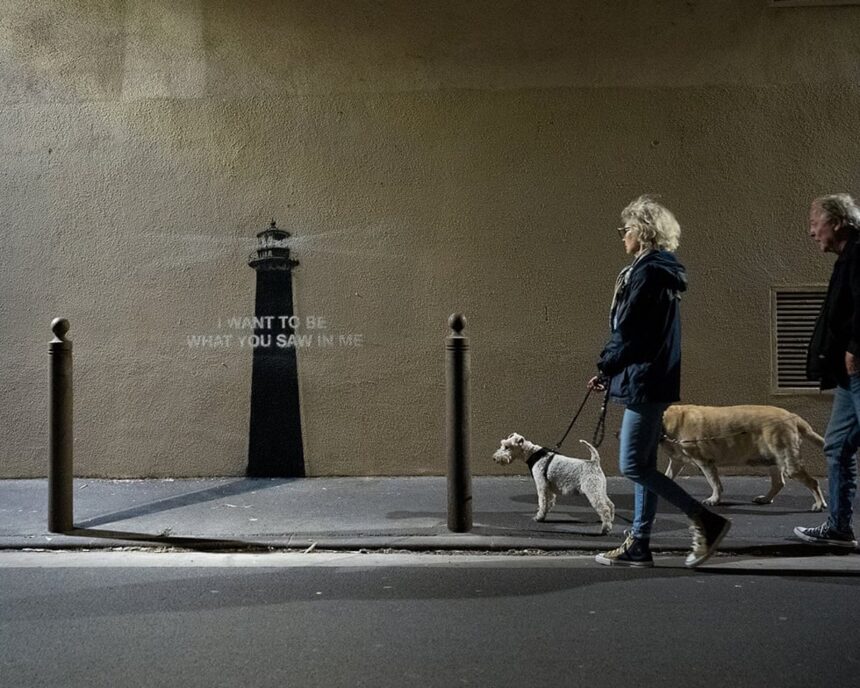 Banksy dezvăluie o nouă lucrare de artă cu un far, presupus a fi în Marseille 1 banksy posts image of new lighthouse artwork believed to be in marseille 68398cb018239