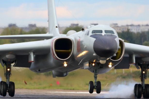 cele mai avansate bombardiere chineze vazute pe o insula disputata din marea chinei de sud 683733fa1e90f