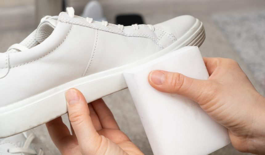 Transformă-ți adidașii în câteva minute: Trucuri rapide pentru talpi strălucitoare realizate acasă 1 cum sa albesti talpa adidasilor in doar 5 minute solutia de curatare pe care o faci acasa 6836a795a295f