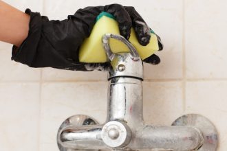 cum scapi de calcarul de pe robinet in 10 minute cu mai putin de 5 lei 6836c7391711f