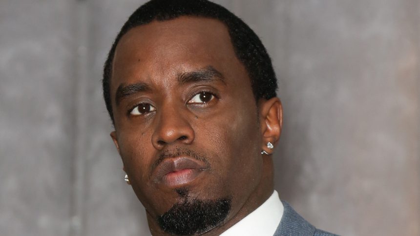 Fosta asistentă a lui Diddy dezvăluie că a curățat sânge menstrual din camera de hotel a acestuia 1 diddy ex assistant says she cleaned up period blood from his hotel room 6838b6746ecee