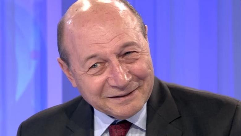 Perspectivele lui Traian Băsescu asupra negocierilor: „Nicuşor Dan, cu mintea de matematician, ar putea să nu vizeze doar crearea guvernului” 1 exclusiv cum vede traian basescu negocierile nicusor dan este matematician e posibil sa nu vrea sa aiba ca obiectiv doar formarea guvernului 6834d7e15cc83