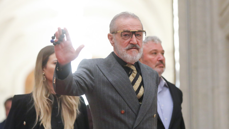 Deputatul George Becali comentează decizia CCR despre transparența declarațiilor de avere: „Este o întoarcere la normalitate” 1 exclusiv reactia deputatului george becali la decizia ccr privind transparenta declaratiilor de avere e o revenire la normalitate 68389bbdde53a