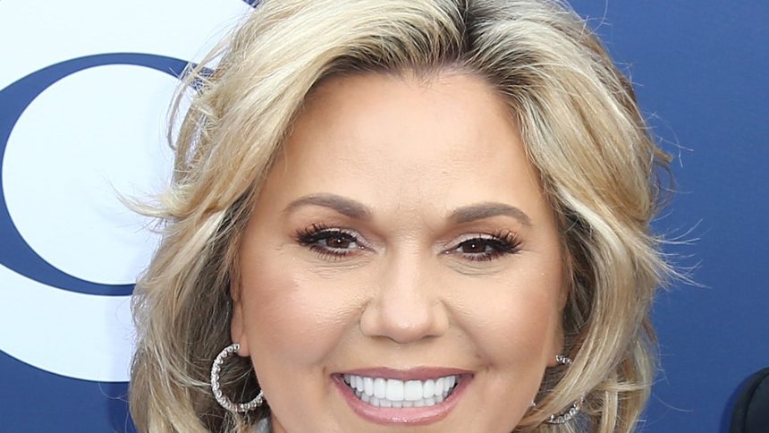 Julie Chrisley a fost eliberată din închisoarea federală 1 julie chrisley released from federal prison 6837a698e7a2b