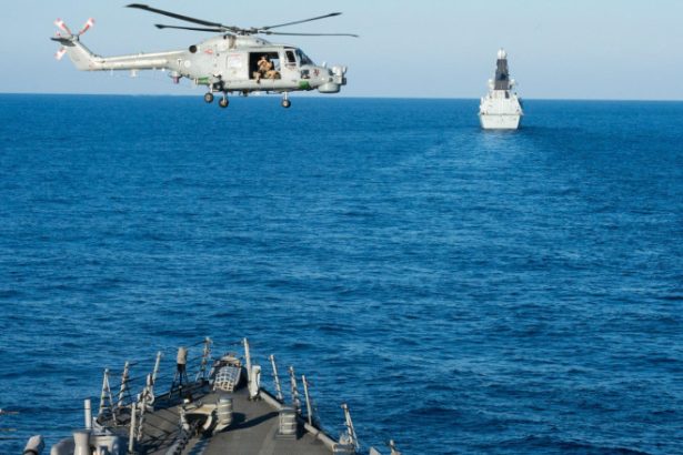 marina britanica a detectat nave rusesti in apele sale teritoriale pentru a doua oara in luna mai 6838b0d4ee464