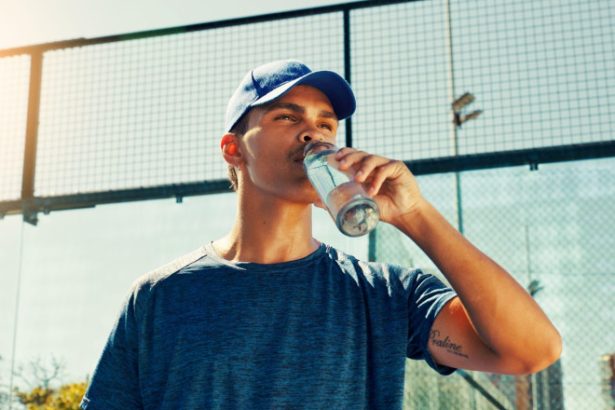 motivul pentru care sportivii de top beau 80 din cantitatea zilnica de apa inainte de ora 16 00 cum stii ca esti deshidratat 6834d726426b4