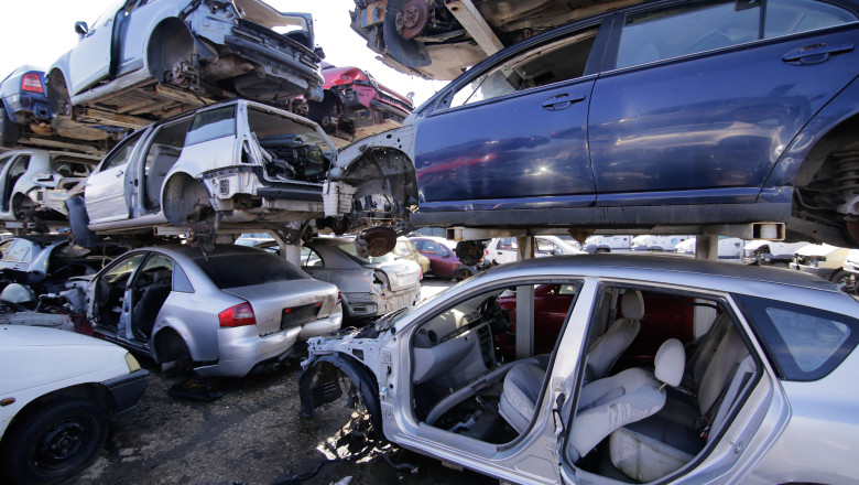 Peste 4.000 de antreprenori s-au aliniat la Programul Rabla Auto 2025 în doar două ore de la lansare 1 peste 4 000 de operatori economici s au inscris in programul rabla auto 2025 in primele doua ore de la deschiderea sesiunii 68388a294d8e1