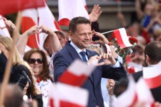 polish presidential candidates neck and neck on eve of runoff vote 683a8e813dfc2