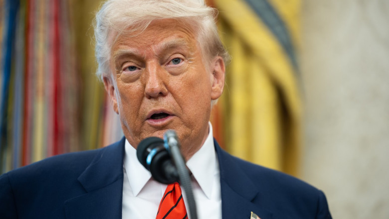 Posturile de radio publice din SUA contestă în instanță decretul lui Donald Trump ce oprește finanțarea acestora 1 reteaua americana a posturilor de radio publice contesta in justitie decretul lui donald trump care suspenda finantarea ei 6835ebd98510f