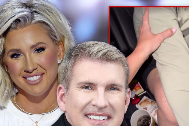 todd chrisley flaunts muscles to carsick savannah after prison exit 6838565c1c641