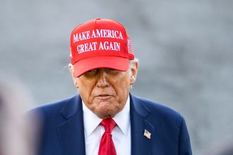 un tribunal american a blocat tarifele vamale dorite de trump argumentand ca doar congresul are autoritatea de a impune taxe 6837fd8a3db2c