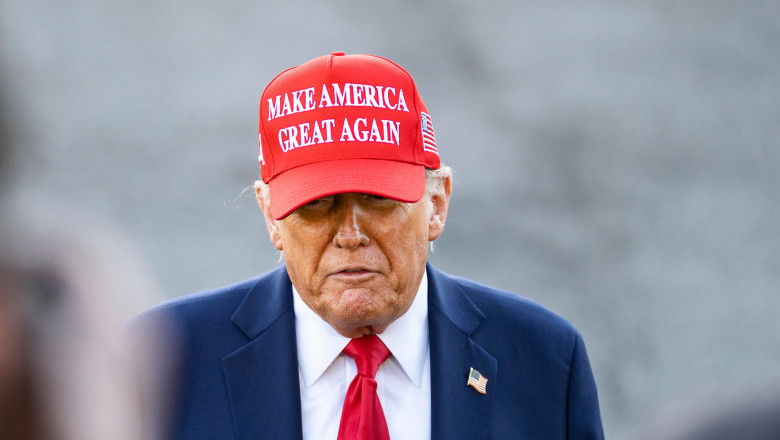 Un tribunal din Statele Unite a suspendat tarifele vamale propuse de Trump, subliniind că doar Congresul poate stabili taxe 1 un tribunal american a blocat tarifele vamale dorite de trump argumentand ca doar congresul are autoritatea de a impune