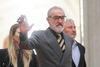 video ce a propus george becali la consultarile cu nicusor dan hai sa tragem noi grosul acuma 68377255dc776