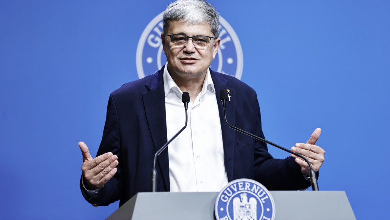 Comisia Europeană îngheață 869 milioane de euro din cererea 3 a PNRR, iar Boloș dezvăluie numărul jaloanelor neîndeplinite 1 video comisia europeana a suspendat 869 milioane de euro din cererea 3 din pnrr bolos anunta cate jaloane sunt neindeplinite 6839930292010