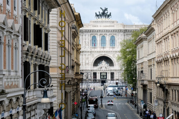 video declaratia de avere este publica in italia in spania doar inaltii demnitari sunt obligati sa o completeze regele este exceptat 6839ca13df7e2