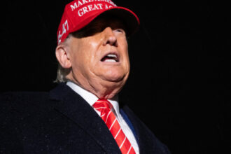 video donald trump vrea sa dubleze tarifele la otel si aluminiu la 50 incepand din 4 iunie 683a93a90a7ff