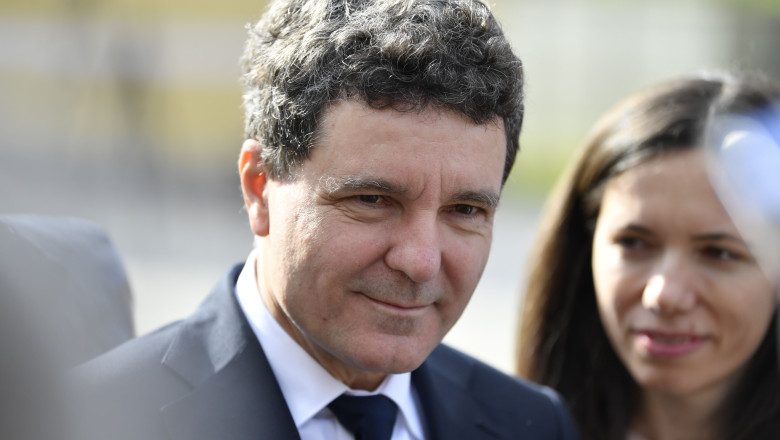 Apelul președintelui Nicușor Dan înainte de discuțiile de la Cotroceni: perspectiva asupra noului Guvern 1 video mesajul presedintelui nicusor dan inainte de consultarile de la cotroceni cum vede noul guvern 6836acf801fe1