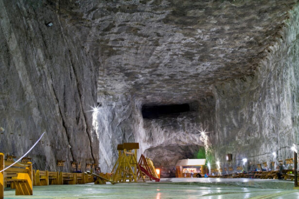video scenariul pesimist dupa inundarea salinei praid am putea asista la prabusirea tavanului si formarea unui lac cum s a ajuns aici 683b0ef1e1405