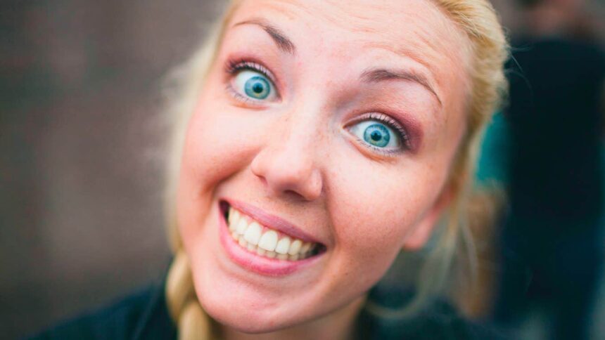 11 motive de mândrie pentru Generația Z, dar care îi fac pe părinți să se simtă rușinați. 1 11 things that make gen z feel proud but seriously embarrass their parents 6861886161aad