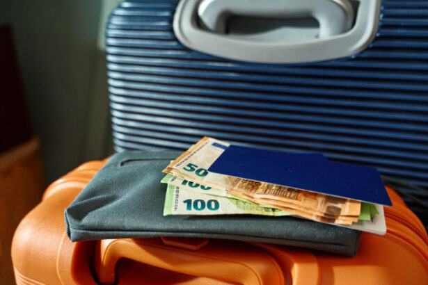 17 200 de romani cu asigurari de calatorie au cerut despagubiri anul trecut 300 000 de lei cea mai mare suma obtinuta de un turist 685e931bf2e22