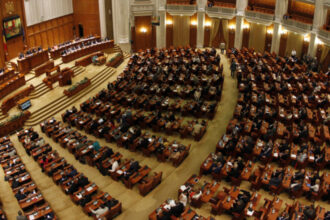 21 de deputati care au proprietati in capitala nu vor mai beneficia de suma forfetara pentru decontarea chiriei 6850352251cba
