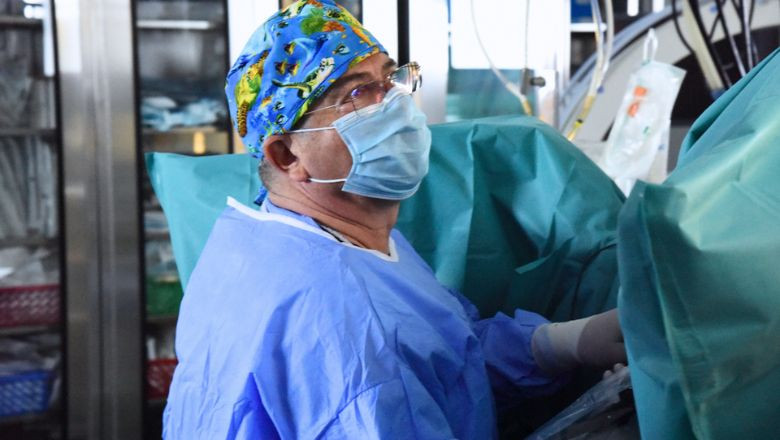 Intervenție minim invazivă pentru un adenom de prostată de dimensiuni impresionante 1 adenom de prostata gigant operat prin procedura minim invaziva 683ea0feea497