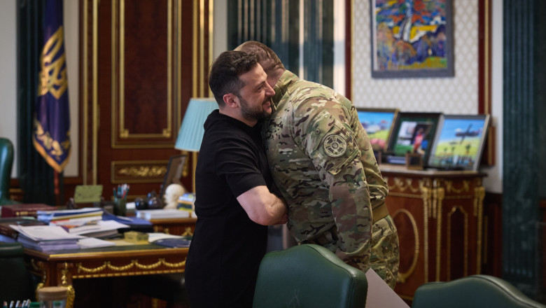 Infiltrarea strategică și tehnologia dronelor: Modul în care ucrainenii au anihilat 41 de avioane ruse într-un timp record 1 agenti infiltrati si drone ghidate via retelele de comunicatii ale rusiei cum au distrus ucrainenii 41 de avioane ruse in cateva ore 683cac613127e