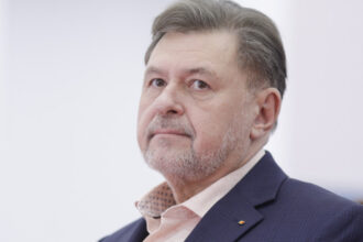 alexandru rafila spune care dauneaza mai mult zaharul sau alcoolul ce alege ministrul sanatatii intre covrigi si merdenele 684422c6dda57