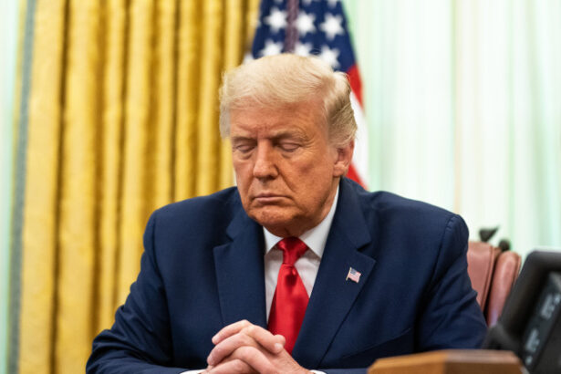 ali khamenei l a infuriat pe donald trump presedintele sua nu mai doreste relaxarea sanctiunilor si ar putea bombarda din nou iranul 685eeeb60d286