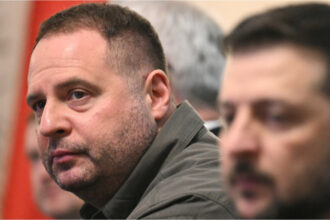 ascensiunea cardinalului verde de la kiev ce planuri ascunse are puternicul sef de cabinet al lui volodimir zelenski politico 683fd87d4a8a2