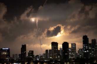 avertisment de la kremlin lumea se afla la cativa milimetri distanta de o catastrofa nucleara 6852d12856398