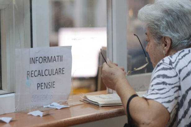 avertismentul unui sindicat aplicarea de corectii bugetare va duce la proteste si blocarea totala a activitatii caselor de pensii 683eead57fe14