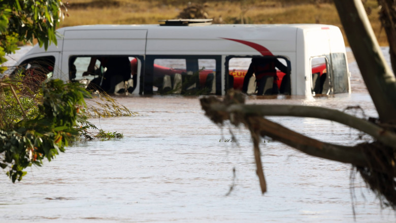 Tragedie în Africa de Sud: Peste 90 de vieți curmate de inundații devastatoare 1 bilant dramatic al inundatiilor din africa de sud cel putin 90 de persoane si au pierdut viata din cauza viiturilor 685151e9b7d70
