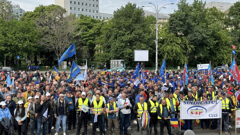 BNS solicită suspendarea măsurilor de austeritate și avertizează Comisia Europeană asupra posibilelor abuzuri guvernamentale. 1 bns cere amanarea ordonantei austeritatii si a instiintat comisia europeana ca guvernul risca sa comita abuzuri 685e6c6ec86bd