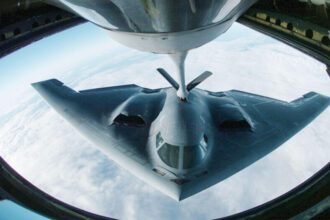 bombardiere b 2 stealth ale sua se indreapta spre baza diego garcia din oceanul indian sprijinite de opt avioane cisterna 6856c351c3685