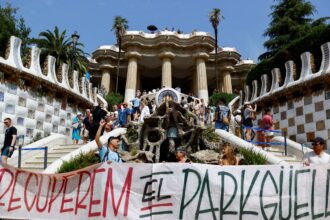 campaigners mount coordinated protests across europe against touristification 684ea95dc7e32