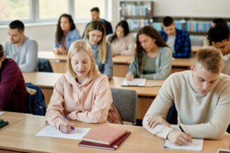 cand sunt programate examenele de corigenta in 2025 calendarul examenului de bacalaureat sesiunea din toamna 684666d89def2