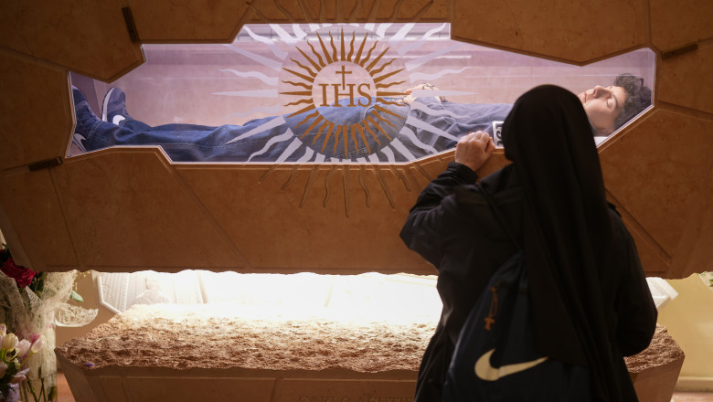 Ceremonia de canonizare a lui Carlo Acutis, supranumit „influencerul divin”, va avea loc pe 7 septembrie, conform anunțului făcut de papa Leon al XVI-lea 1 canonizarea lui carlo acutis influencerul lui dumnezeu va avea loc pe 7 septembrie a anuntat papa leon al xvi lea 684c856ac45b1