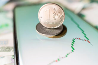 care e cea mai performanta moneda din lume e surpriza anului in ciuda sanctiunilor si a preturilor scazute ale petrolului 68453bc8351e4