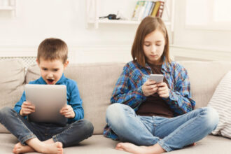 care este impactul internetului asupra copiilor politia arata ca 1 din 6 elevi considera importanta realizarea provocarilor online 68610c500631c