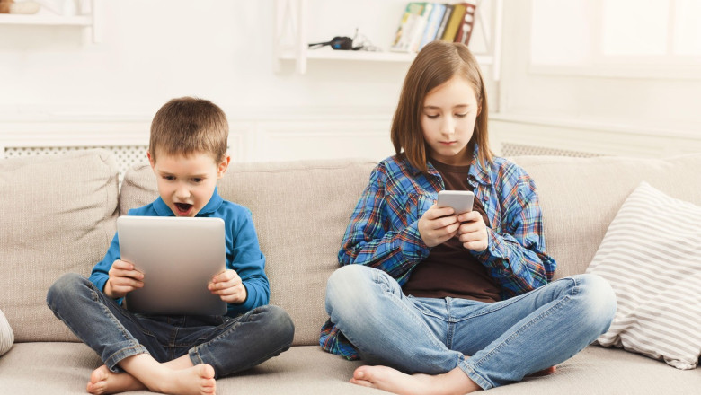 Influența internetului asupra tinerilor: Studiul poliției relevă că 1 din 6 elevi apreciază provocările online. 1 care este impactul internetului asupra copiilor politia arata ca 1 din 6 elevi considera importanta realizarea provocarilor online 68610c500631c