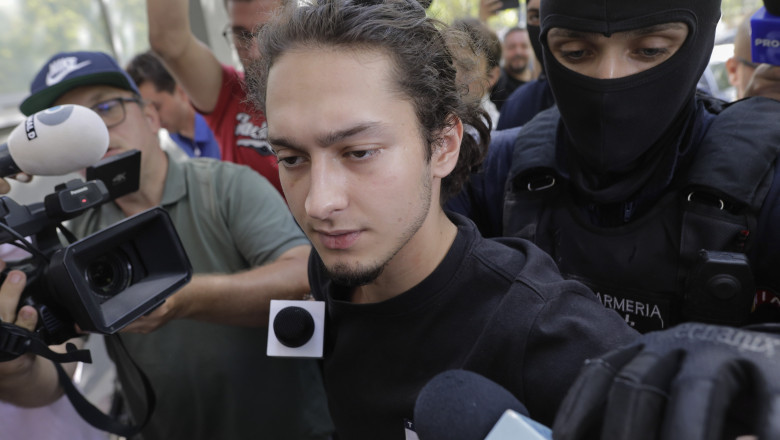 Tragedia lui Rareș Ion: „Maru” și complicele său, acuzați în procesul vânzării de droguri ce au dus la moartea tânărului 1 cazul mortii lui rares ion maru trimis in judecata alaturi de femeia care i a vandut drogurile tanarului mort de supradoza 685527033ce37