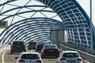 ce masini prefera romanii la o masina noua se aduc alte trei vechi din afara tarii 683d64988729d