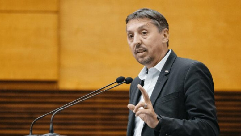 Declarațiile ministrului Educației privind tăierile salariale și disponibilizările în domeniul educațional și de cercetare 1 ce spune ministrul educatiei despre problema reducerii salariilor si concedieri in zona de educatie si cercetare 68529226702da