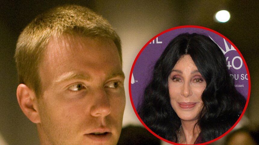 Fiul lui Cher, Elijah Blue Allman, externat din spital după o supradoză 1 chers son elijah blue allman released from hospital following overdose 68586f6ad8f3f