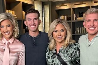 chrisley knows best star julie chrisley reveals tearful reaction to life changing donald trump pardon 685b696833942