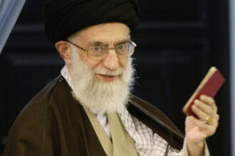 cine va conduce armata iraniana si gardienii revolutiei dupa ce israelul a eliminat conducerea ayatollahul a semnat decretele 684c022aaa542