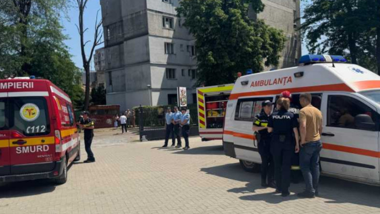 Incident tragic la locul de distracție: copii răniți în urma prăbușirii tavanului, doi dintre ei internați la spital 1 copii raniti dupa ce tavanul unui loc de joaca s a prabusit doi dintre ei au ajuns la spital 684449691d1e1