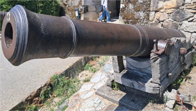 „Corăbiile întunecate” și artileria țarului: Povestea căderii în capcana unei dintre cele mai colosale înșelătorii din istoria Spaniei 1 corabiile negre si tunurile tarului cum a cazut prada un rege al spaniei uneia dintre cele mai mari escrocherii din istorie 6858e57c687fc