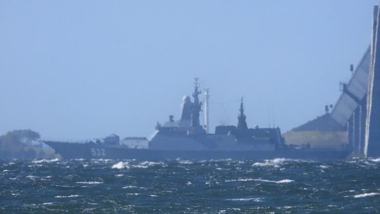 Misterul unei nave de război ruse: cum a traversat Canalul Mânecii fără a fi observată, alături de două petroliere. 1 cum a reusit o nava de razboi rusa inarmata cu rachete sa treaca nedetectata prin canalul manecii era insotita de doua petroliere 685aec3559f48